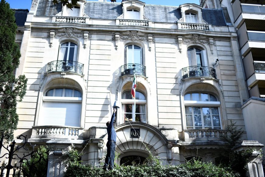 , Paris : le consulat d&rsquo;Iran incendié, un suspect de 60 ans interpellé