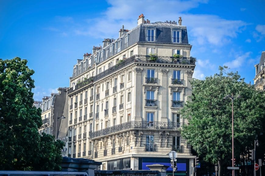 , Léa Salamé : son appartement dans un quartier branché de Paris