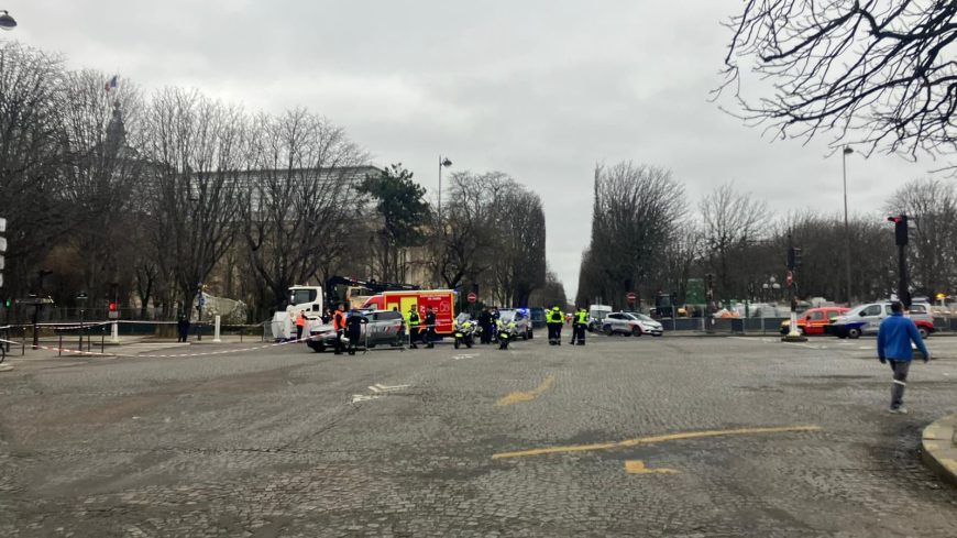 , Paris: une cycliste meurt percutée par le conducteur d&rsquo;un camion, une enquête ouverte