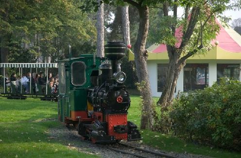 Petit Train du Jardin d'Acclimatation à Paris - Photo Thomas Dupaigne 2006.jpg